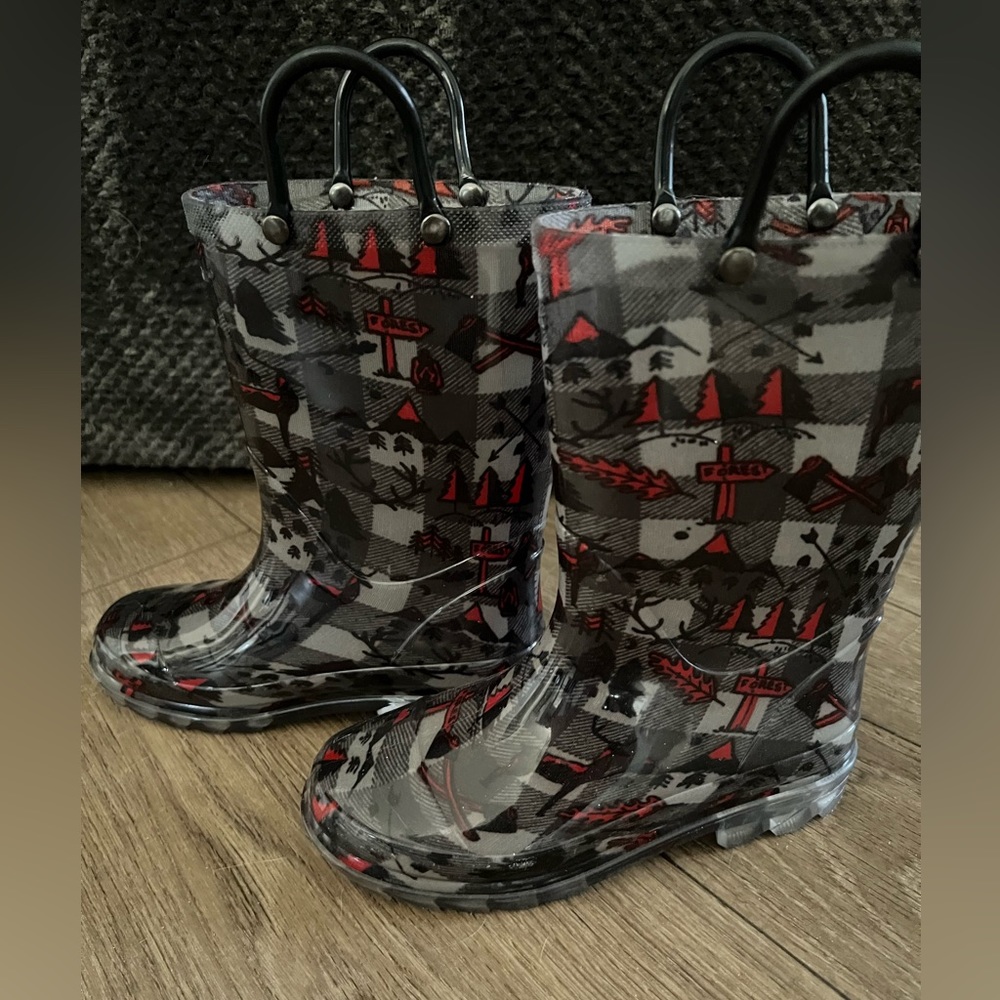 Girl’s Light up Rain Boots Size 11/12